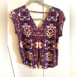 COPY - DR2 Blouse Size XS.  Beautiful Top / Beautiful Colors